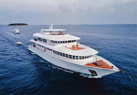 Half price Maldives liveaboard