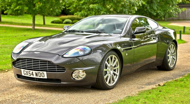 Aston Martin V8 Saloon Oscar India